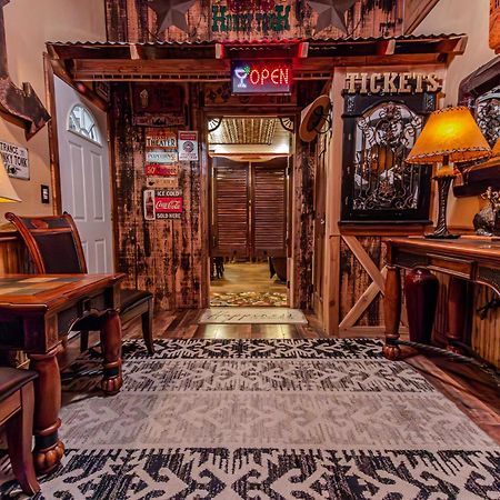 The Honky Tonk Cabin Long Valley Junction エクステリア 写真